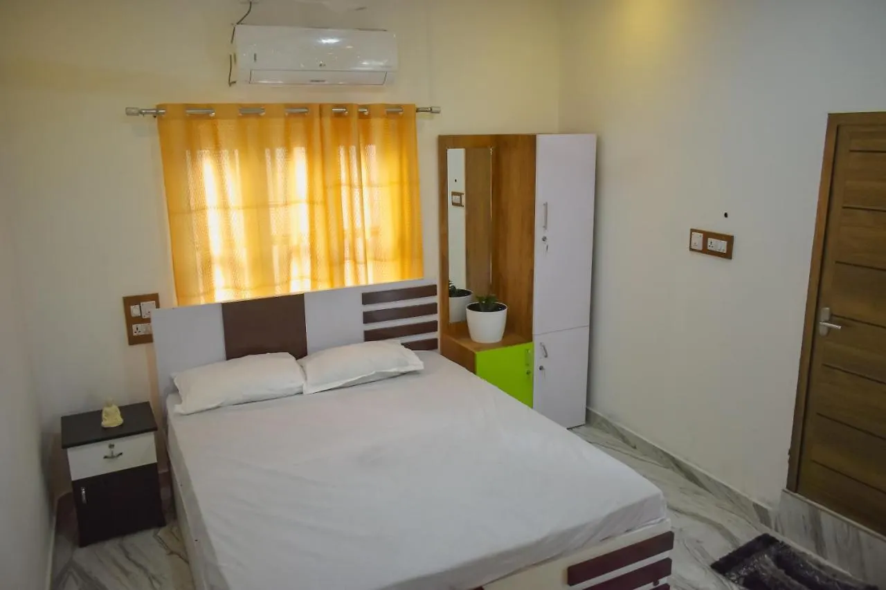 Vrindavan Homestay Mundrothuruth 0*,  インド